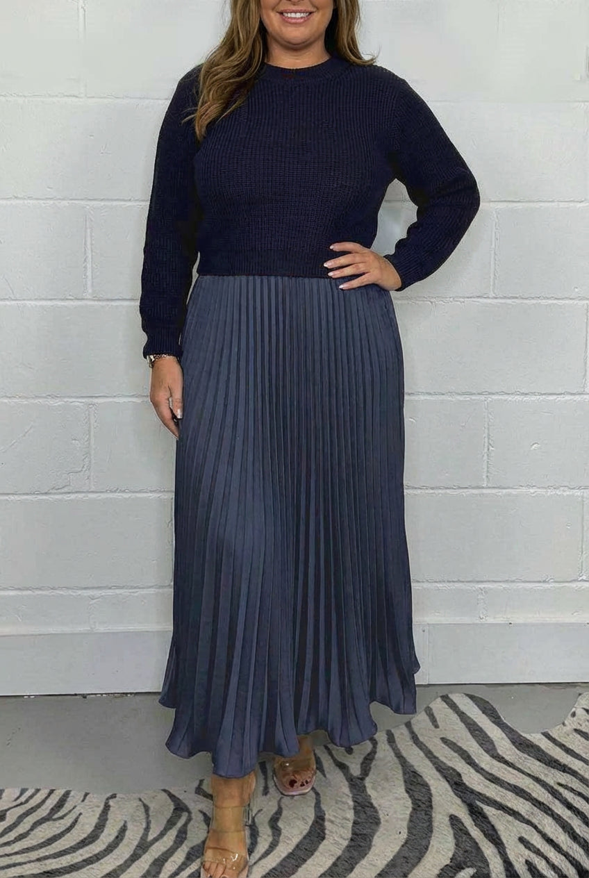 Claudia - Maxi dress with sweater and pleated skirt