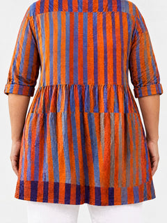 Amaia long blouse back view on a plus-size model