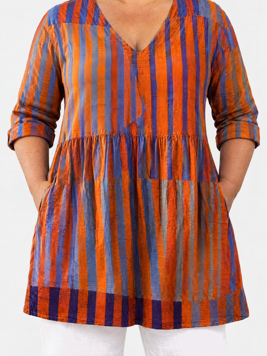 Amaia long blouse front view on a plus-size model