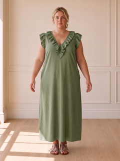 Élina Flowing Boho Dress in Green, front view