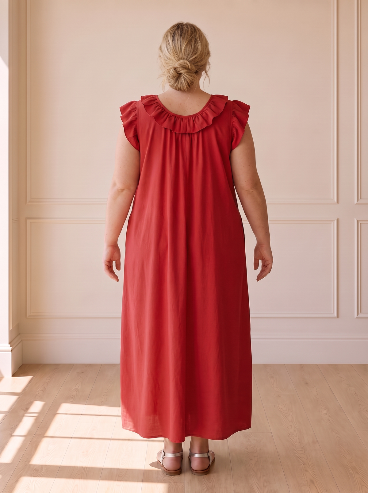 Élina Flowing Boho Dress in Red, back view