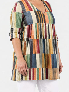 Lydia long blouse side view on a plus-size model