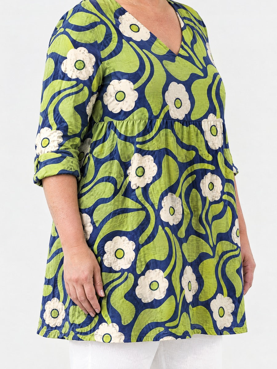 Stephanie long blouse side view on a plus-size model